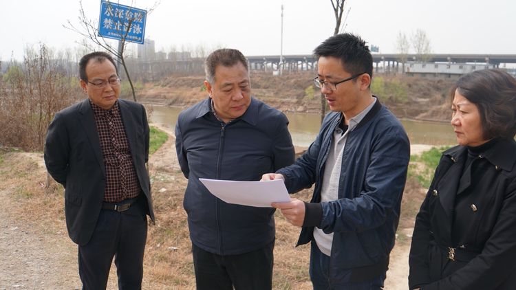 集團領導金輝赴涇陽產業(yè)基地就產業(yè)結構調整、重點項目推進等進行工作調研